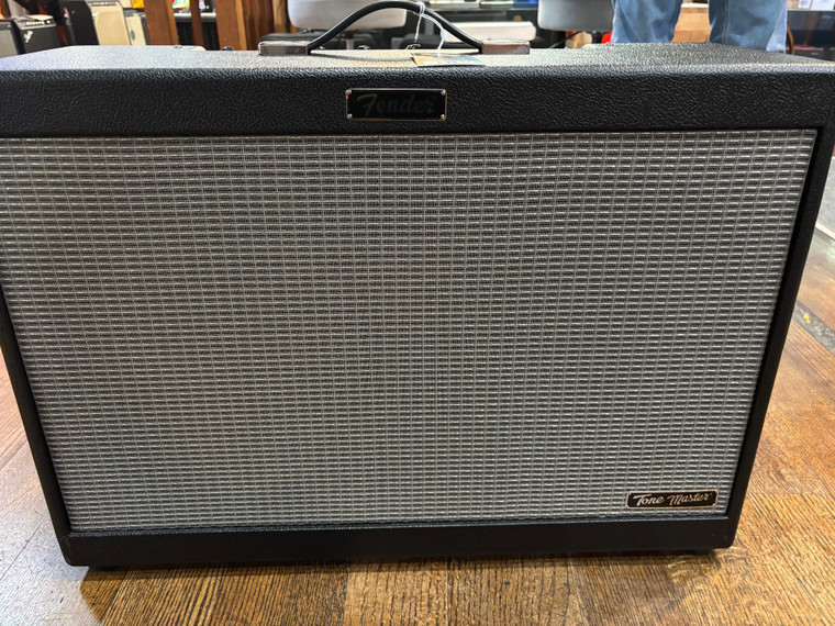 Pre-owned Fender Tone Master FR-212
