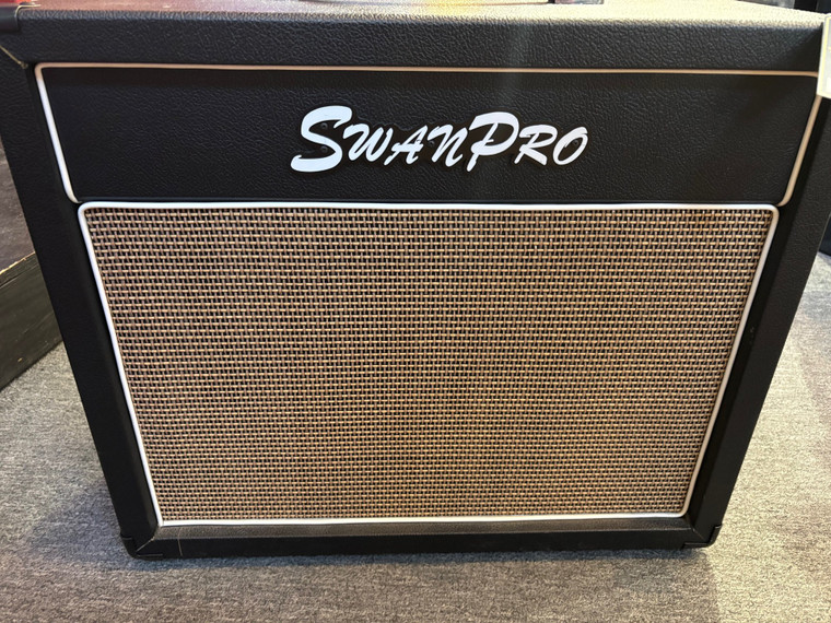 Pre-owned SwanPro RCS20 Custom 1x12 Combo
