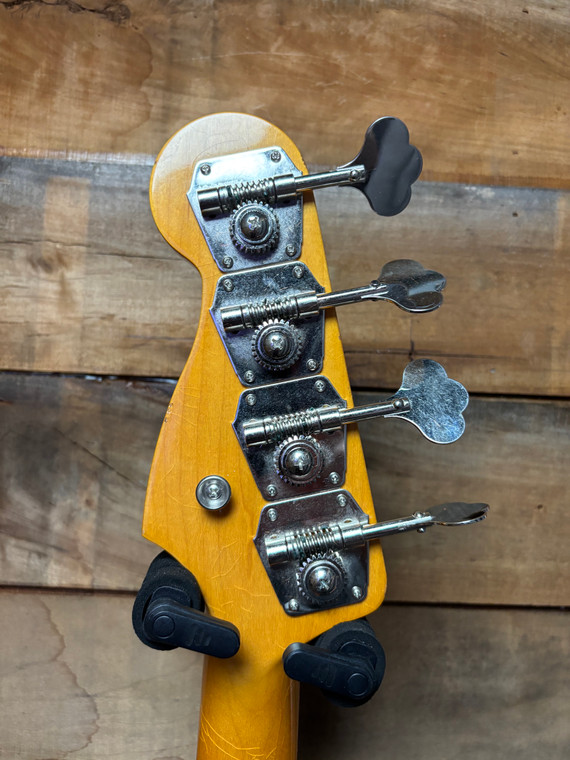 Fender James Jamerson 1962 P-Bass 3-Tone Sunburst w/case