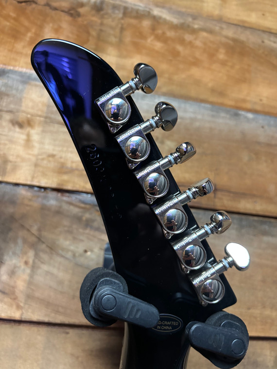 Epiphone Lzzy Hale Explorer Custom Diamond Holoflake Sparkle w/case