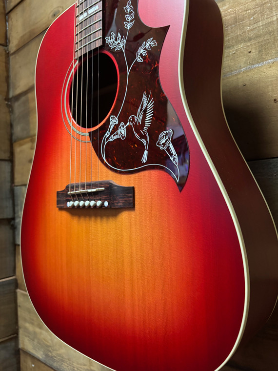 Gibson Hummingbird Special Satin Vintage Cherry Sunburst w/case