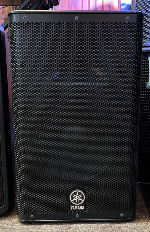 Yamaha DXR10 1100W 10" Powered Speaker