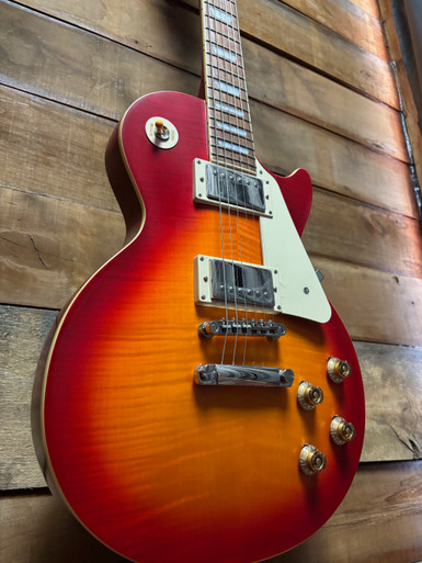 Epiphone Gibson Custom 1959 Les Paul Epiphone Inspired by Gibson Custom 1959 Les Paul Standard