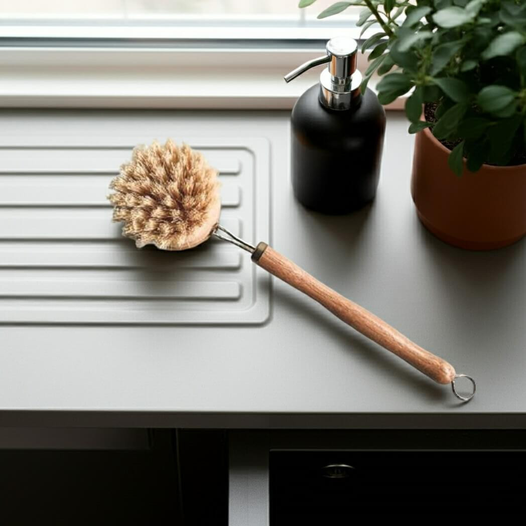 CASA AGAVE Long Handle Dish Brush - Thumbnail 2