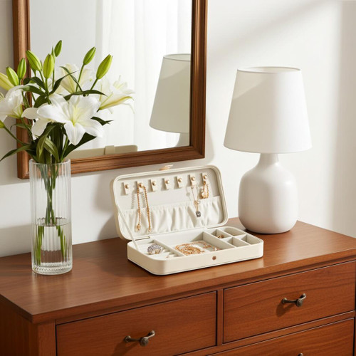 BeyBerk International Isla Jewelry Case