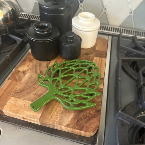Fox Run Artichoke Trivet for Hot Dishes, Enameled Cast Iron, 9" x 7.25 ", Green