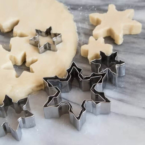 Fox Run Stainless Steel Snowflake Cookie Cutters, 5-Piece Set Fox Run Stainless Steel Snowflake Cookie Cutters, 5-Piece Set