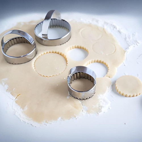 Fox Run Stainless Steel Crinkled Cookie/Biscuit Cutters, Set of 3 Fox Run Stainless Steel Crinkled Cookie/Biscuit Cutters, Set of 3