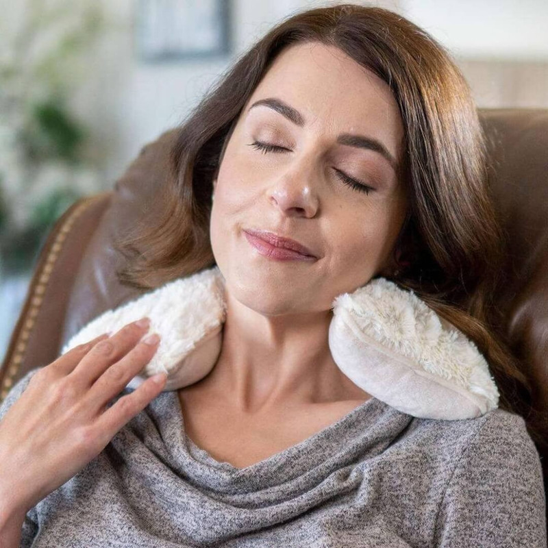 Warmies Cream Plush Neck Wrap