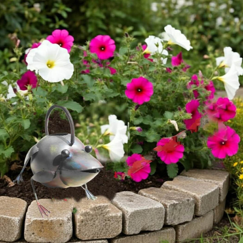 D-Art Collection Iron Frog Watering Can