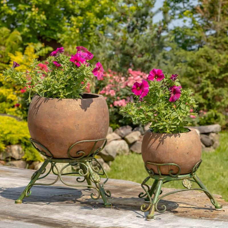 Set/2 Assorted Ceramic Globe Planters w/Metal Tripod Stands in Rust