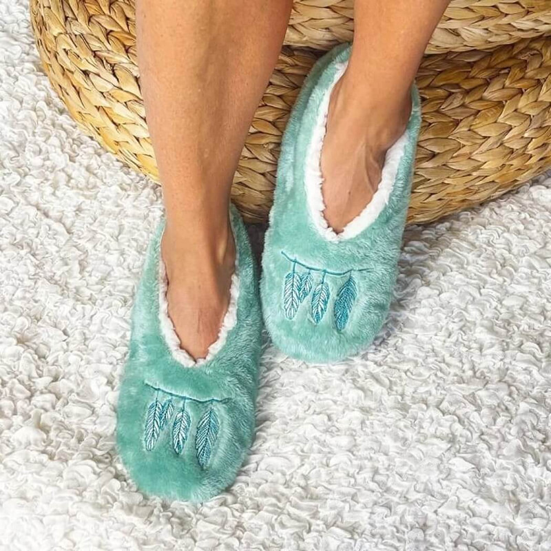 Faceplant Free Spirit Women's Furry Footsies Slippers, Green