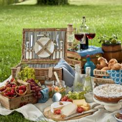 Picnic Baskets and Totes