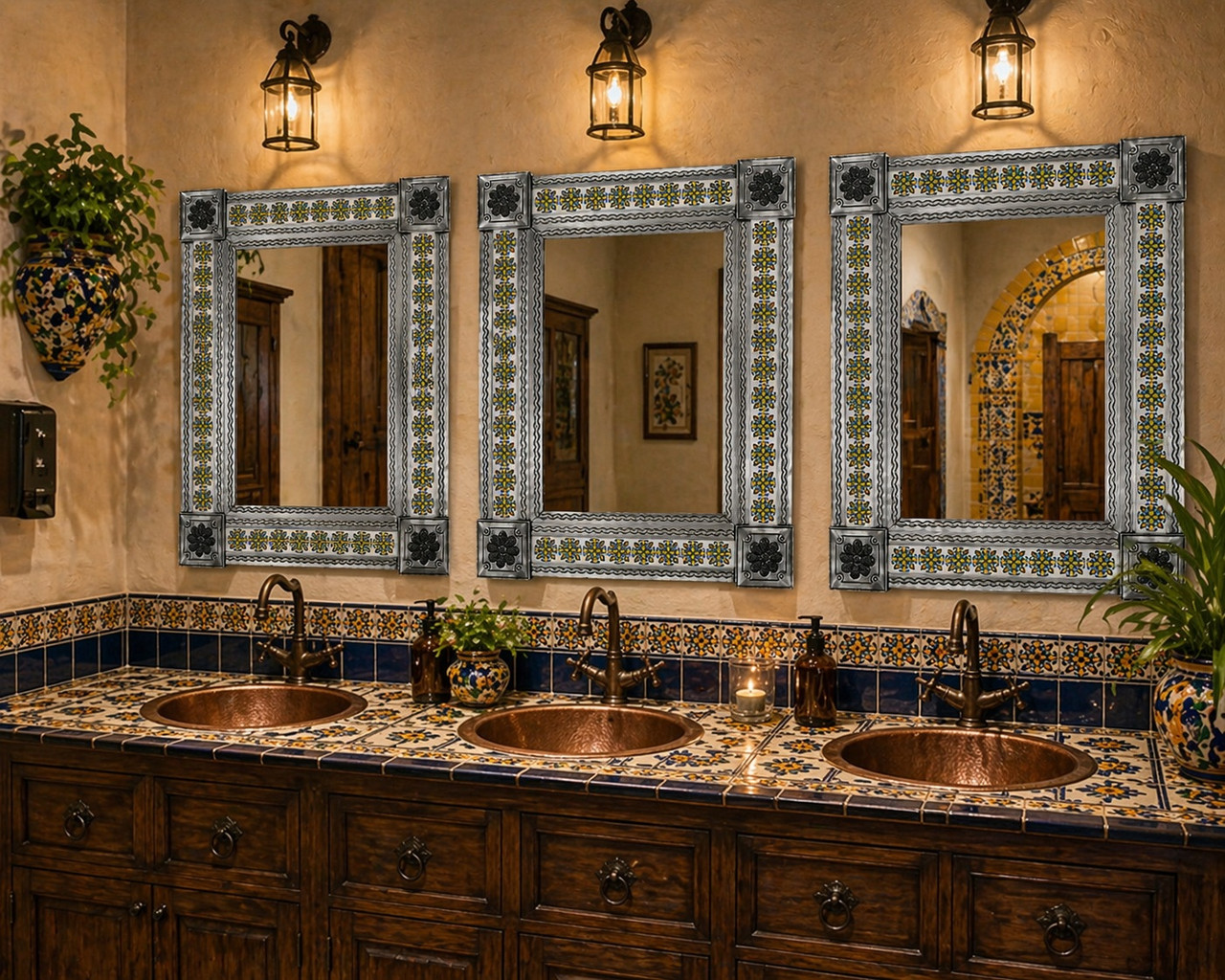 ネオクラシカル様式 真鍮×スモークガラス コンソールデスク　メダリオン装飾 Blue Yellow Talavera Tile Mirror Metal Frame