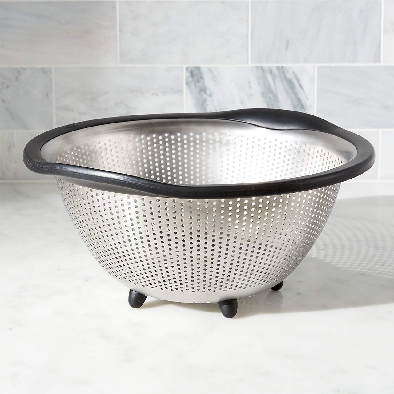 https://cdn11.bigcommerce.com/s-e0xlh4avpe/images/stencil/1280x1280/products/119221/160504/oxo-stainless-steel-5-qt.-colander__64480.1663861445.jpg?c=1