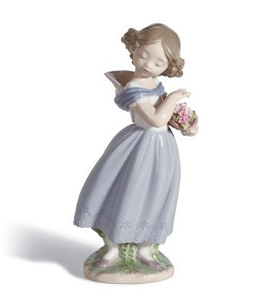 Lladro Adorable Innocence - Girl Figurine