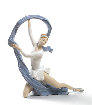 Nao by Lladro Porcelain Dancer with veil Figurine (Special Edition)