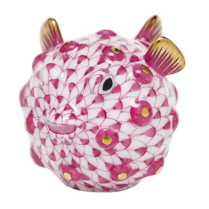 Herend Shaded Raspberry Fishnet Figurine - Puffer Fish 2.25 inch L X 1.5 inch H