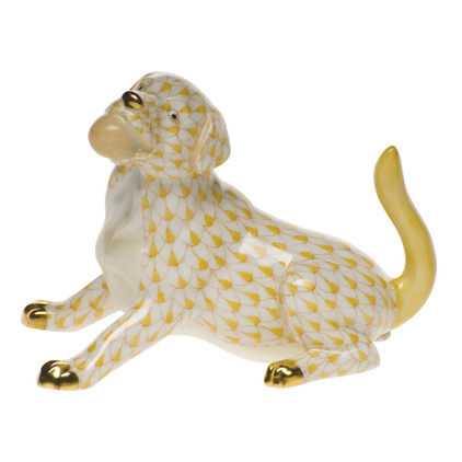 Herend Shaded Butterscotch Fishnet Figurine - Labrador With Ball 3 inch H