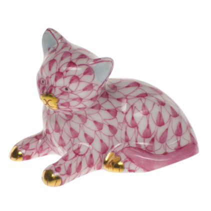 Herend Raspberry Fishnet Figurine - Miniature Kitten 1.5 inch L X 1 inch H