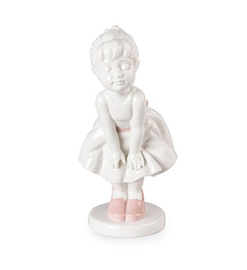 Nao In mommy's heels Figurine