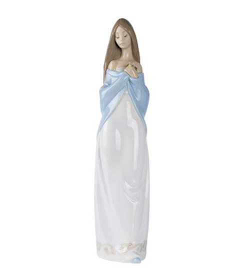 Nao by Lladro Porcelain "Floral beauty" Figurine