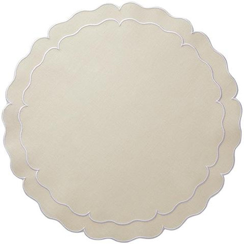 Skyros Designs Linho Scalloped Round Mat Ivory/White