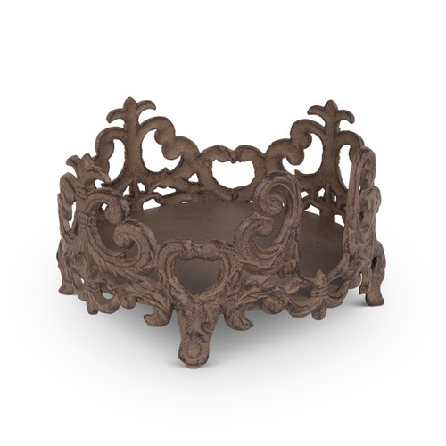 GG Collection Metal Acanthus Leaf Salad Plate Holder