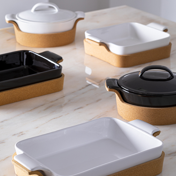 Casafina Ensemble Bakeware with Cork Bases