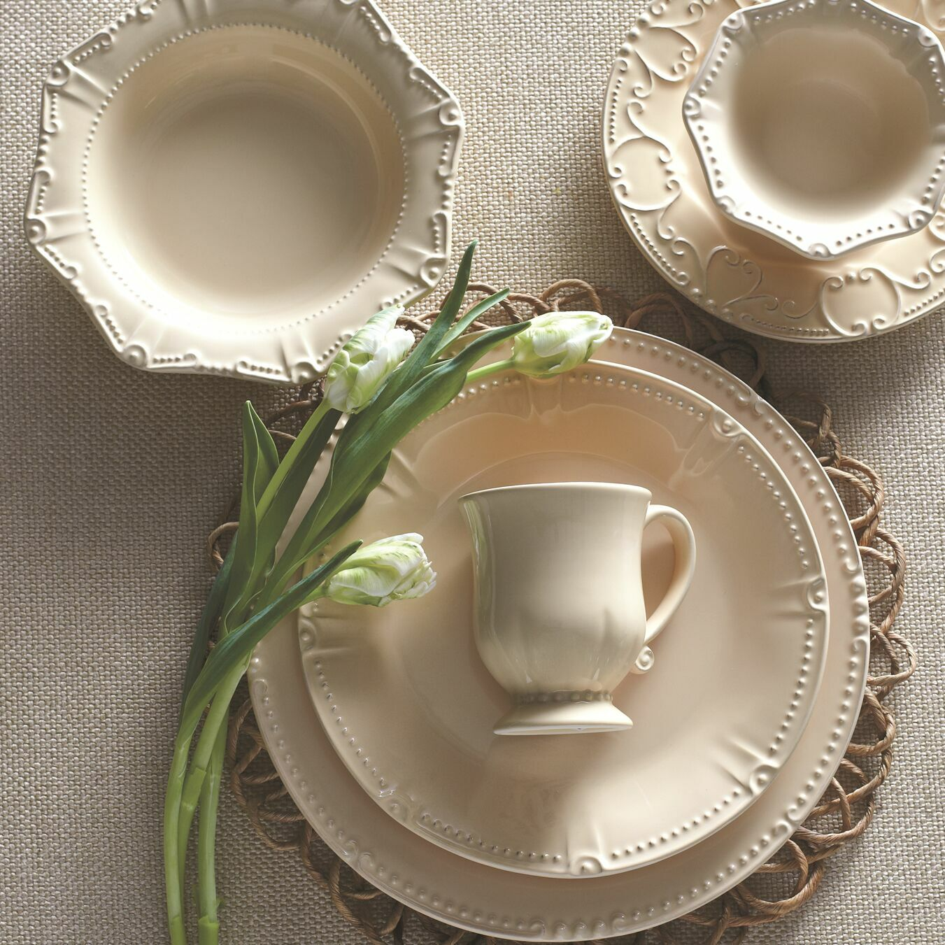 Skyros Designs Isabella Yellow Creme Dinnerware