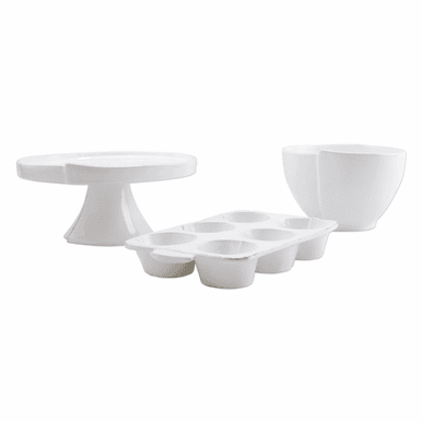 https://cdn11.bigcommerce.com/s-e0xlh4avpe/products/114327/images/152124/vietri-lastra-white-3-piece-bakeware-essentials-set-12__09941.1650943774.386.513.png?c=1