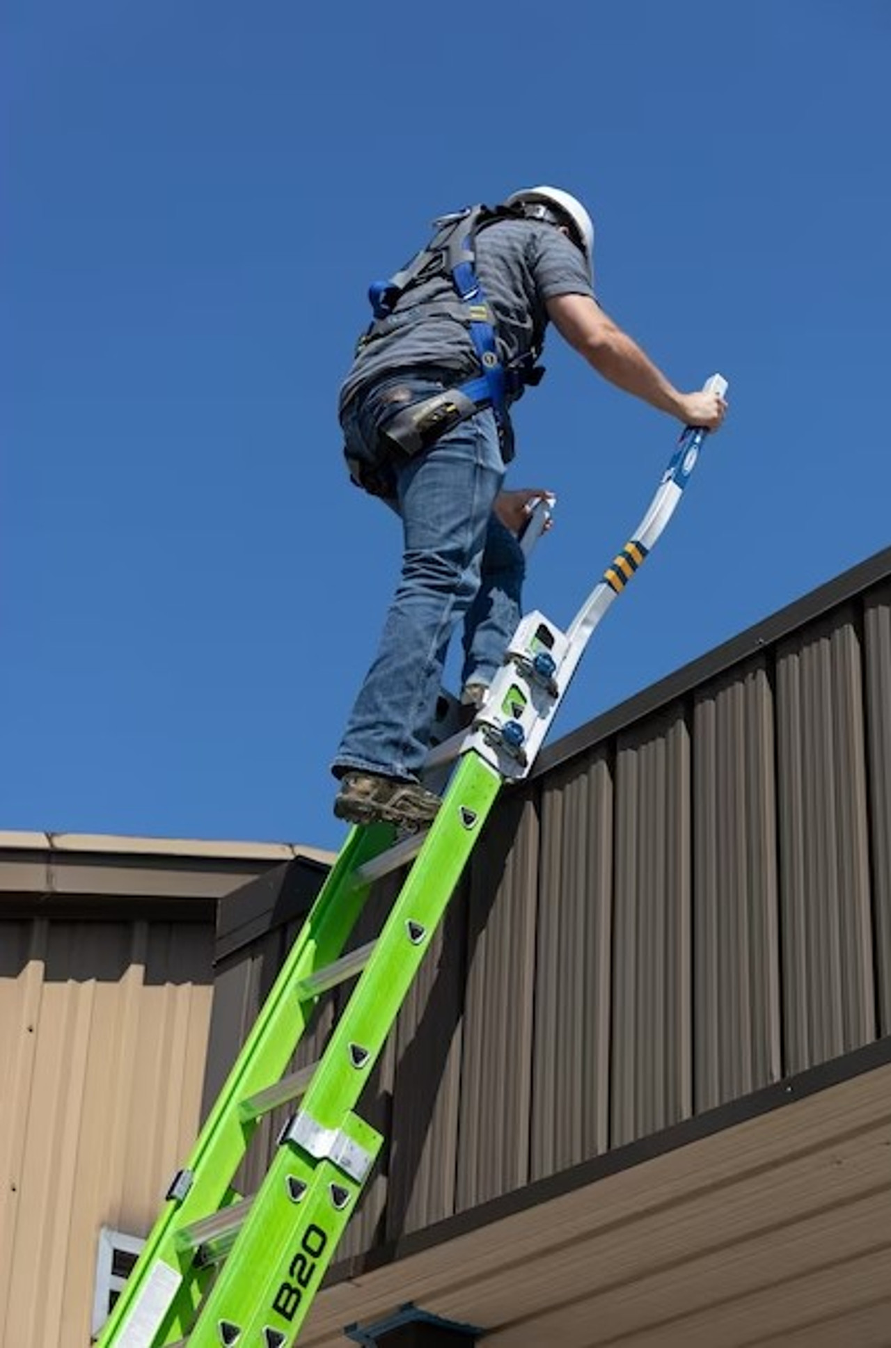 Werner X300010MP4 Aluminum 8in Extension Ladder Walkthru for Ladders