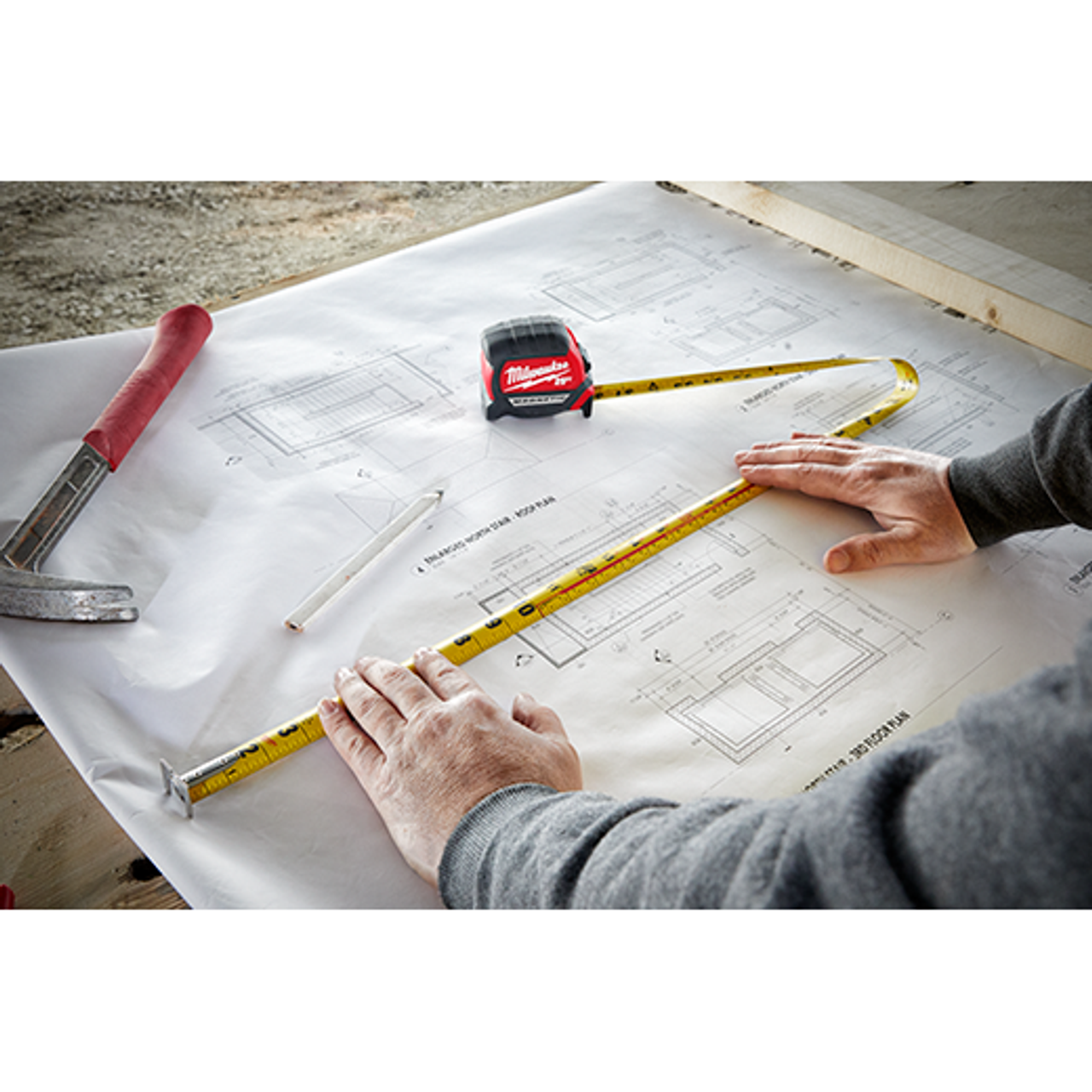 Milwaukee 48-22-0316 Compact Wide Blade Magnetic Tape Measures (16 ft) -  Industrial Safety Products