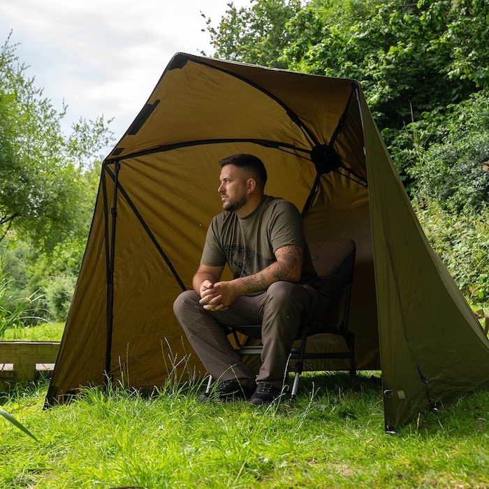Umbrellas & Shelters 