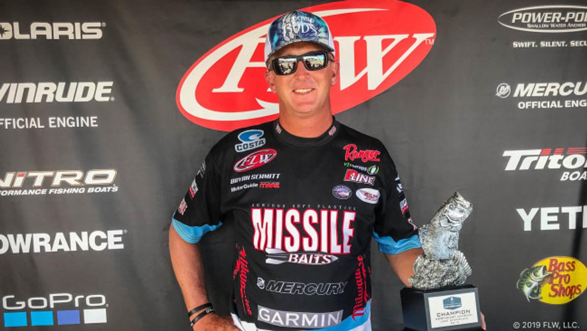 SCHMITT WINS BFL ON LAKE CHAMPLAIN