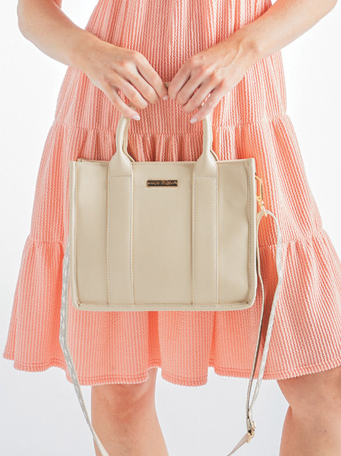0125-BAG-LTHR-CRSBDY-MKNS-CRM