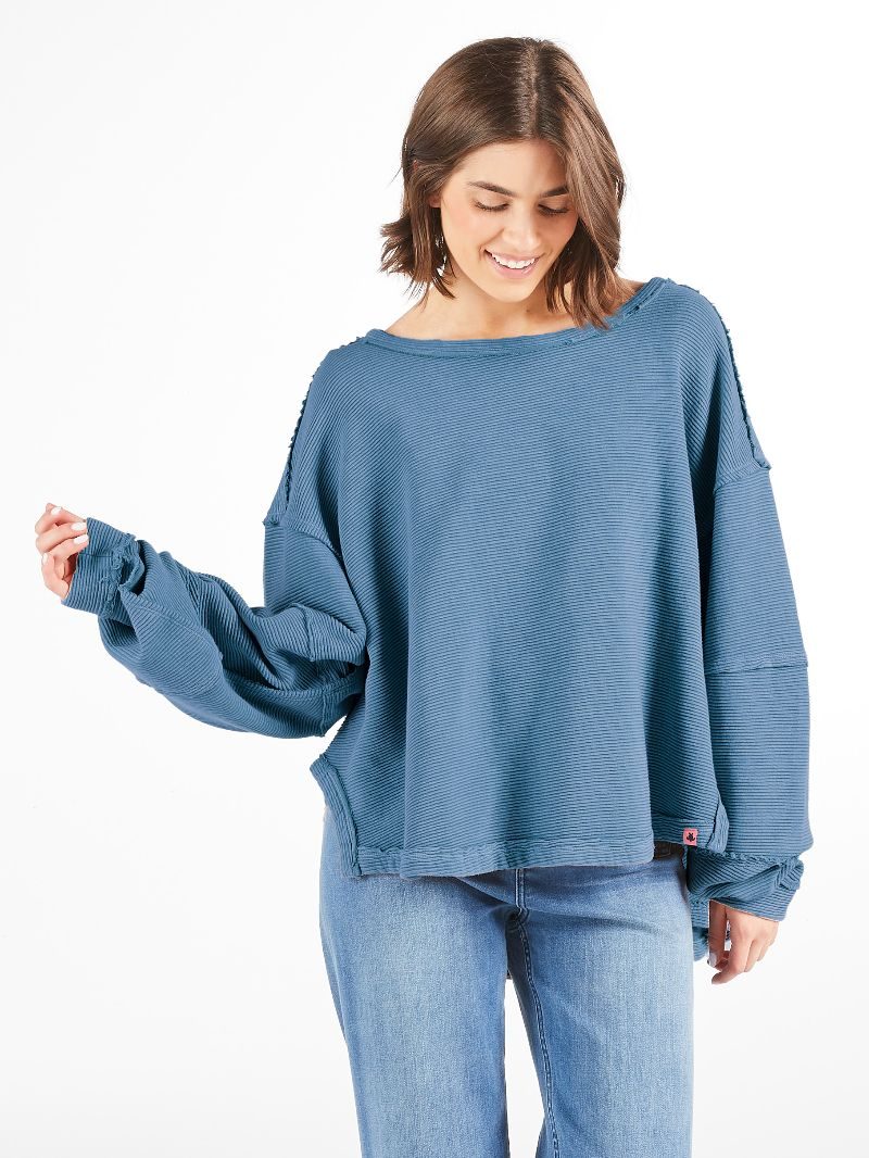 0225-PULL-SABRINA-DKBLUE