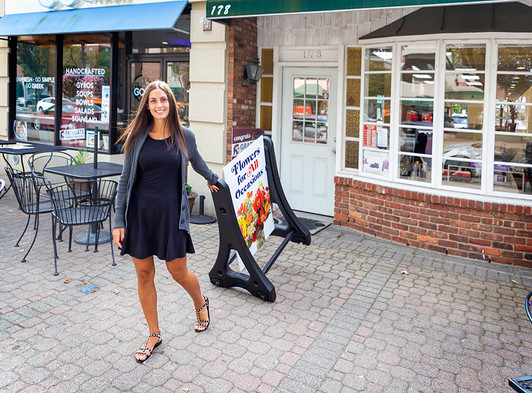 SWINGER-plus® Easy Roll Sidewalk Sign SWINGER-plus® Easy Roll Sidewalk Sign