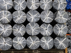 6ft x 100ft Welded Wire-14ga. galvanized steel core; 12ga after PVC-Coating, 2in x 4in Mesh - Pallet Price (9) 6ft x 100ft Welded Wire-14ga. galvanized steel core; 12ga after PVC-Coating, 2in x 4in Mesh - Pallet Price (9)
