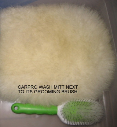  CARPRO Descale Acidic Car Shampoo Wash Concentrate 1 Liter,  Removes Minerals, Waxes, Sealants and Oils Car Wash Mitt Merino Wool (1  Glove) - Bundle