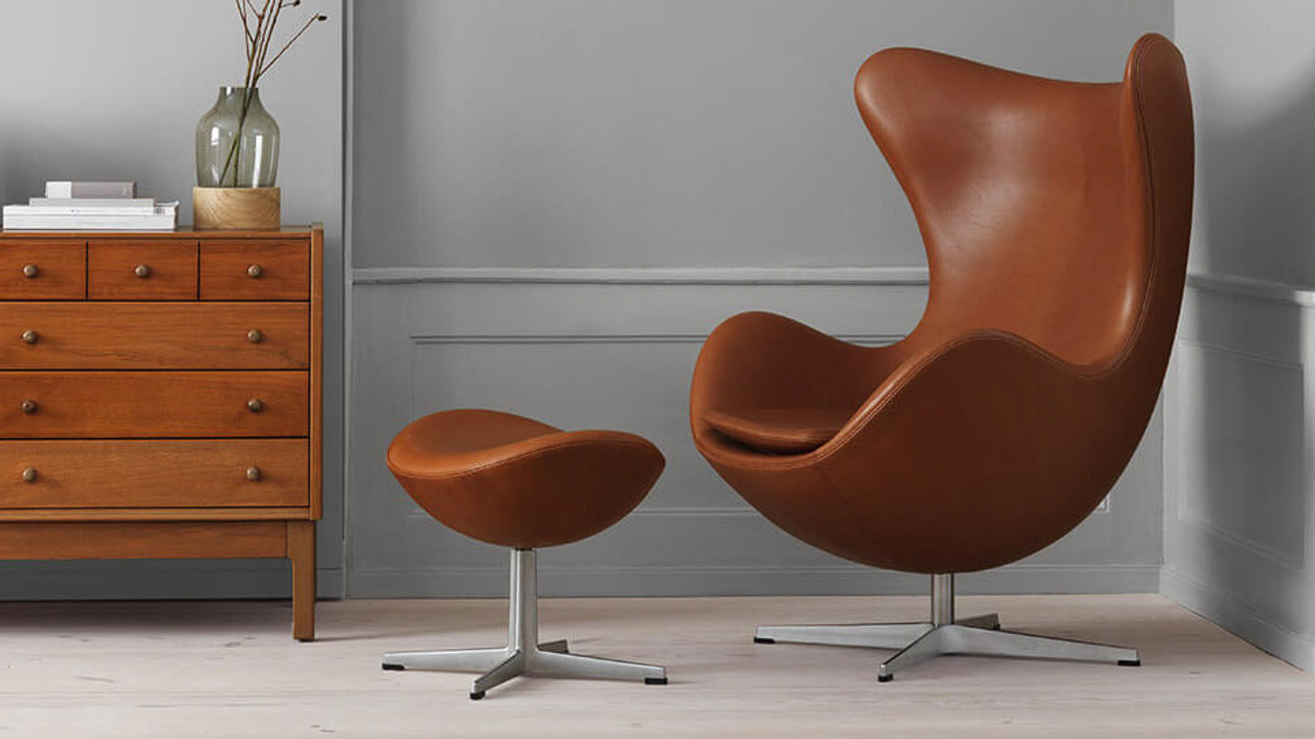 Arne Jacobsen Egg Chair Promotion