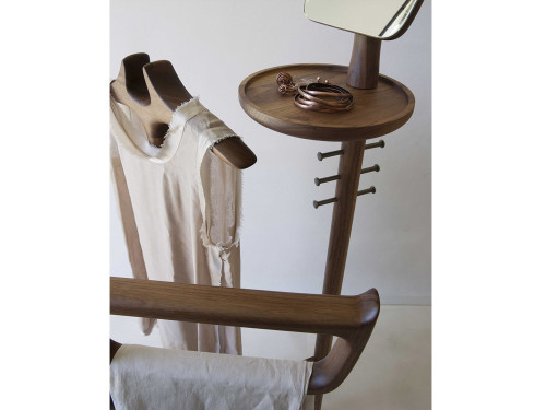 Porada Sam Valet Stand by C. Ballabio