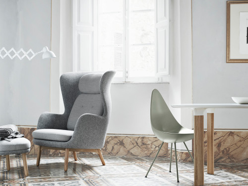  Fritz Hansen Ro Easy Lounge Chair - Oak Base by Jaime Hayon