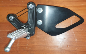 Yamaha XSR900 2022 Riders Foot Peg & Bracket Assembly
