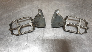 Yamaha YZ250F 2022 Left and Right peg and brackets