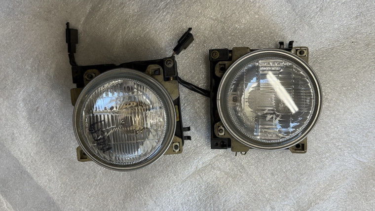 CBR 250RR MC19 MC22 NC23 NC30 SUIT ALL HEADLIGHTS AND MOUNTS GENUINE OEM