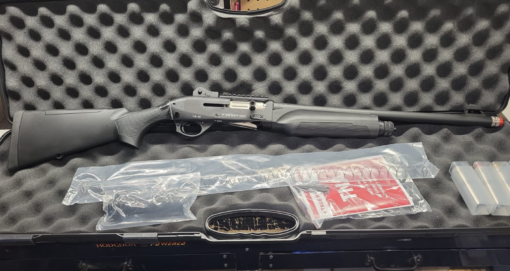 TNA 3-GUN VR-66 12ga Shotgun, Semi-Auto, Combo Kit 18.6" & 14" (uninstalled) Barrel