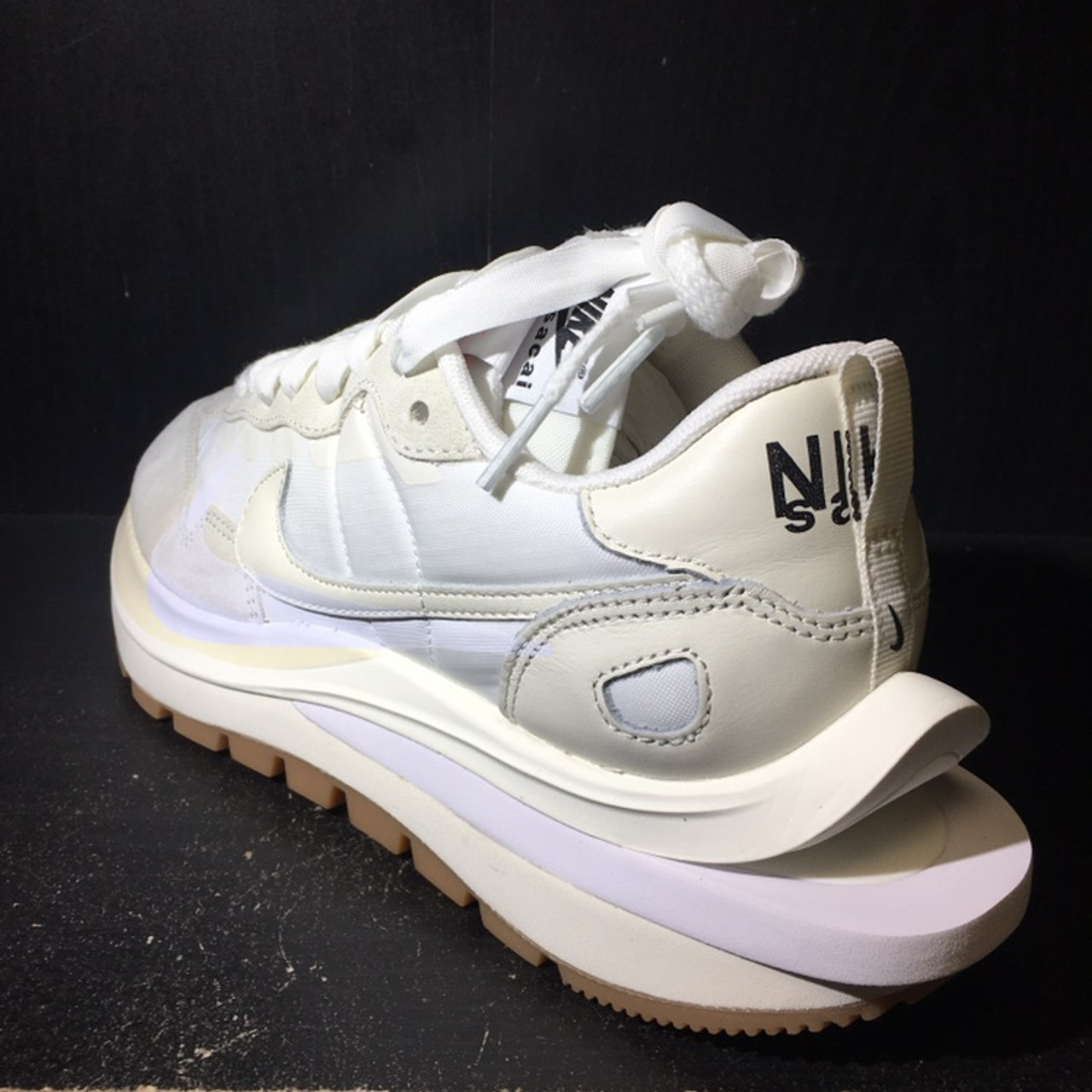 Nike Vaporwaffle Sacai Sail Gum