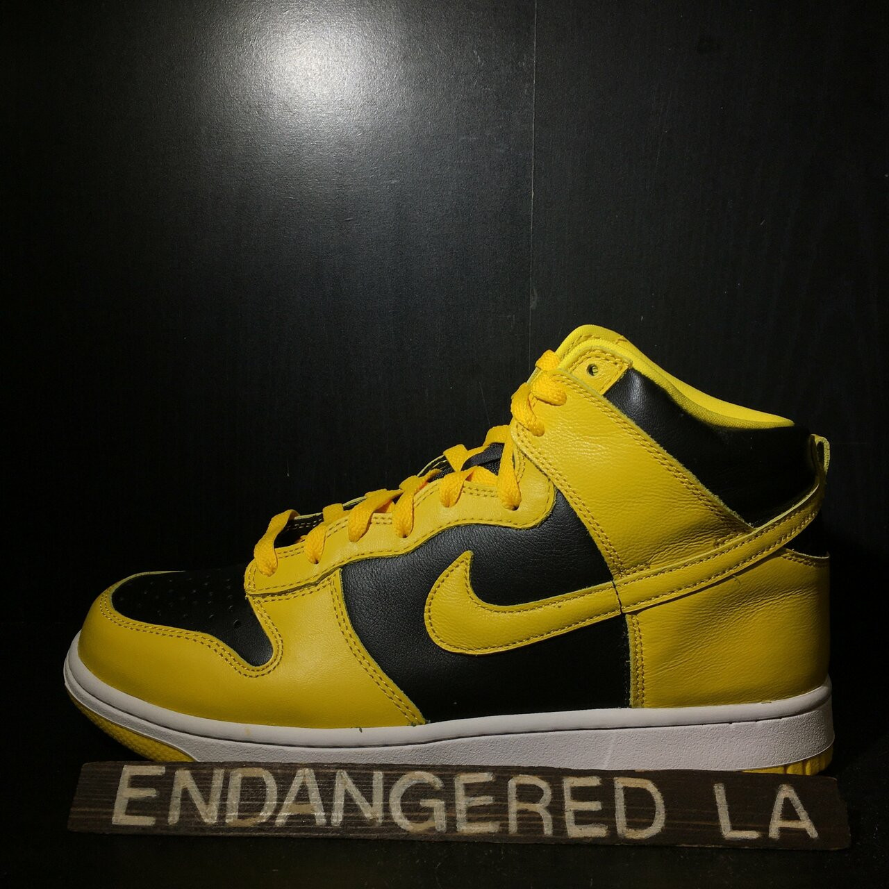 nike dunk high varsity maize