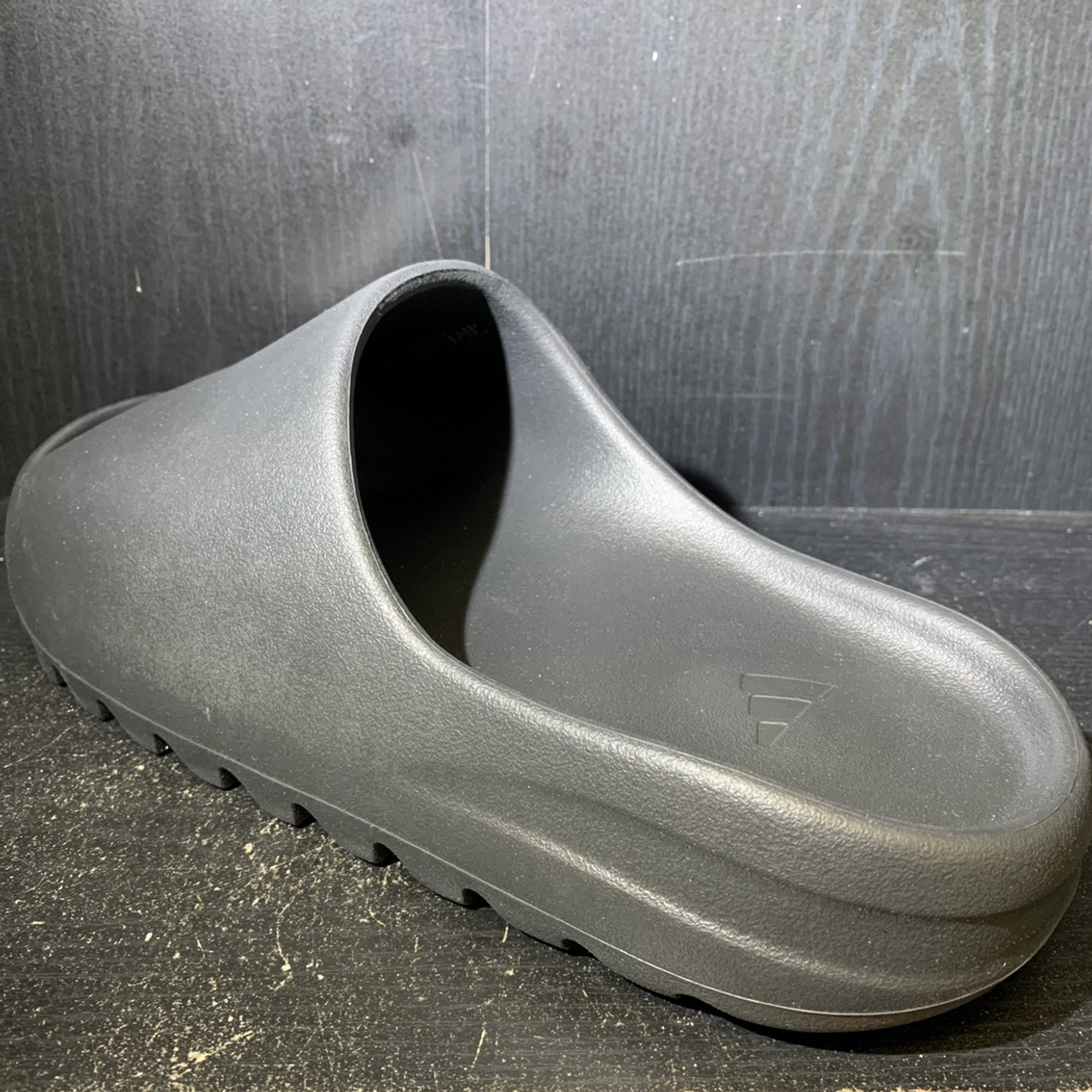 Yeezy Slide Onyx - ENDANGERED LA